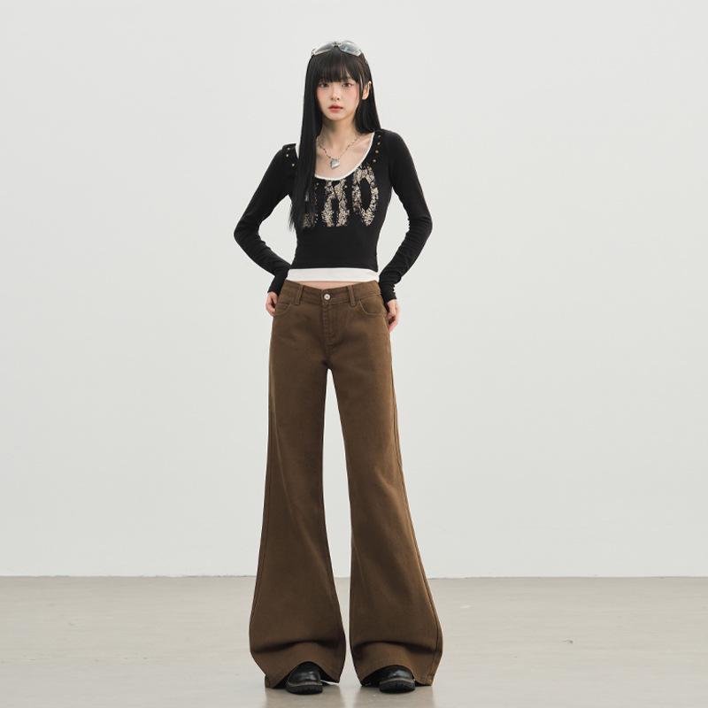 

Женские коричневые джинсы микро-клеш с низкой посадкой - Коллекция Осень 2025 S