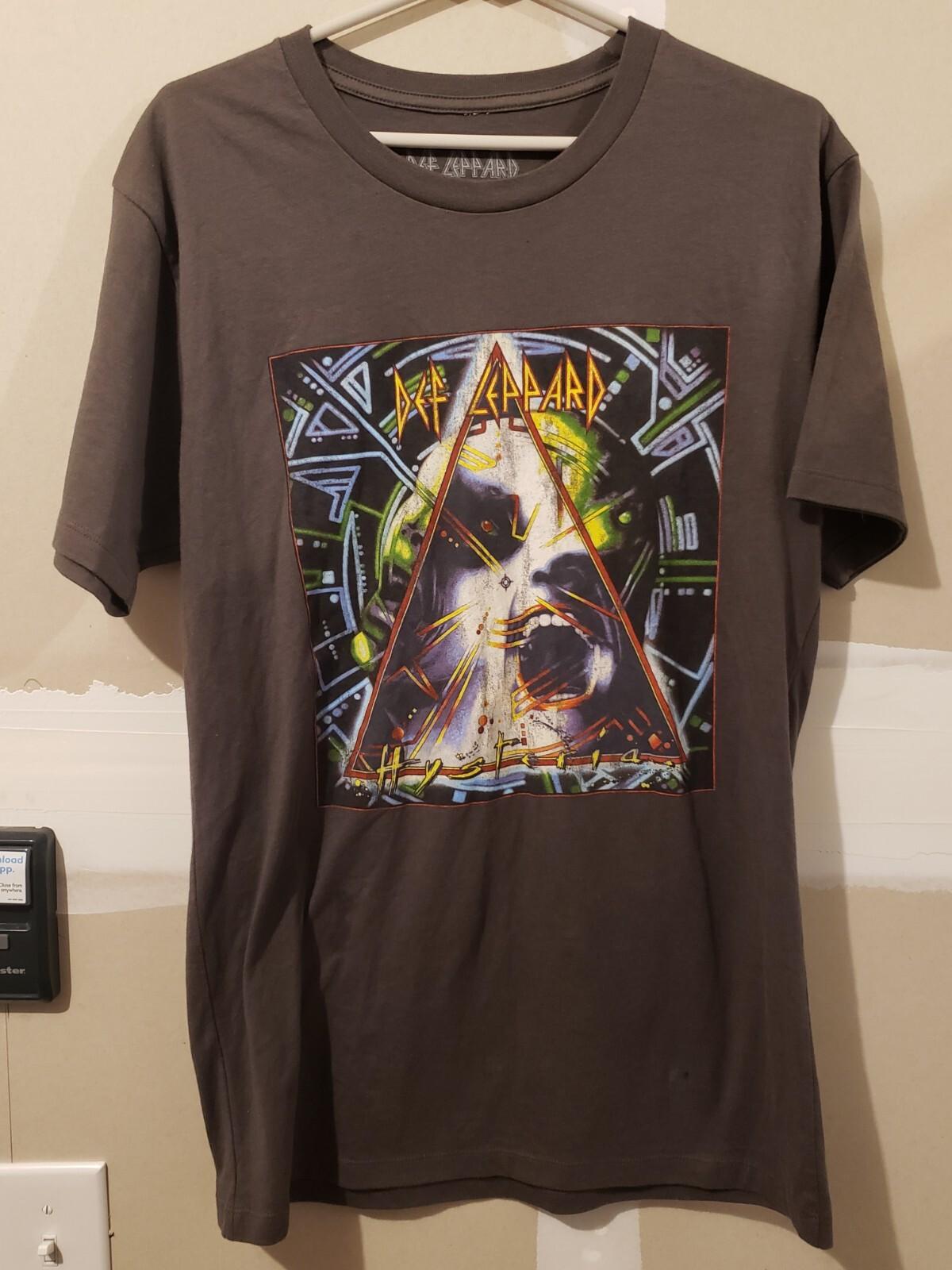 Def Leppard Shirt Size M Goodie Two Sleeves See Pics Hysteria Unisex T-Shirt S