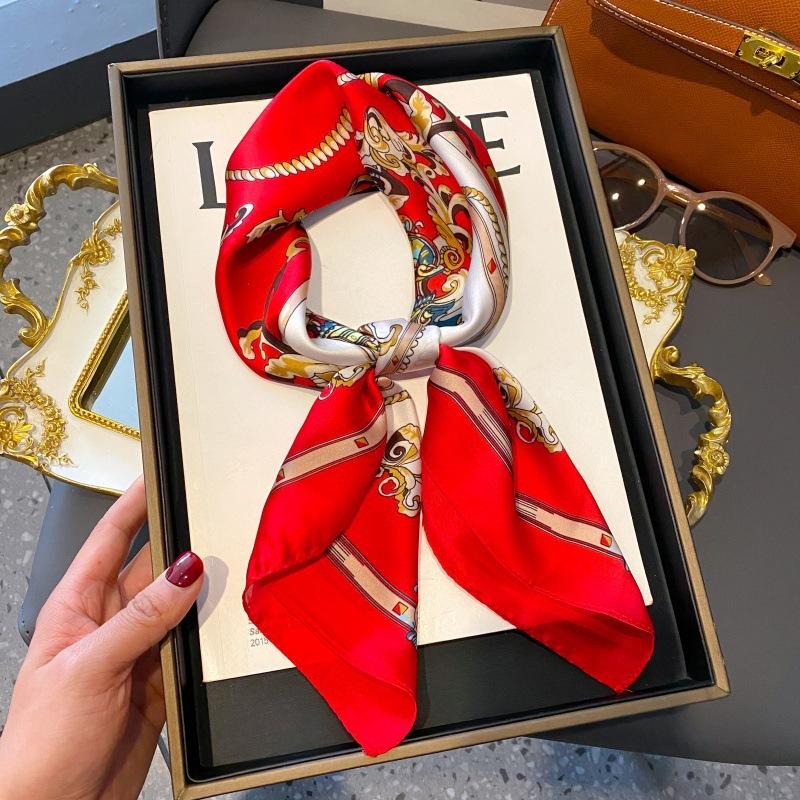 New silk scarf women's fashion versatile high-end small square scarf Korean version neck protection scarf spring and autumn retro scarf tied bag
