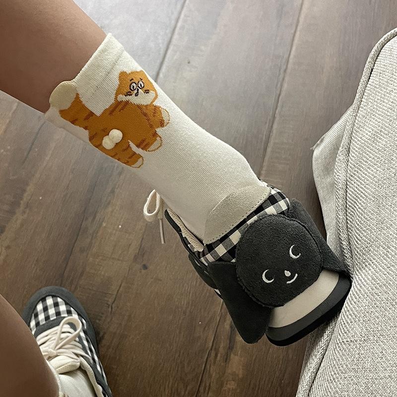 1Pair Cartoon Cat Ladies Cotton Socks Breathable And Comfortable Socks For All Seasons