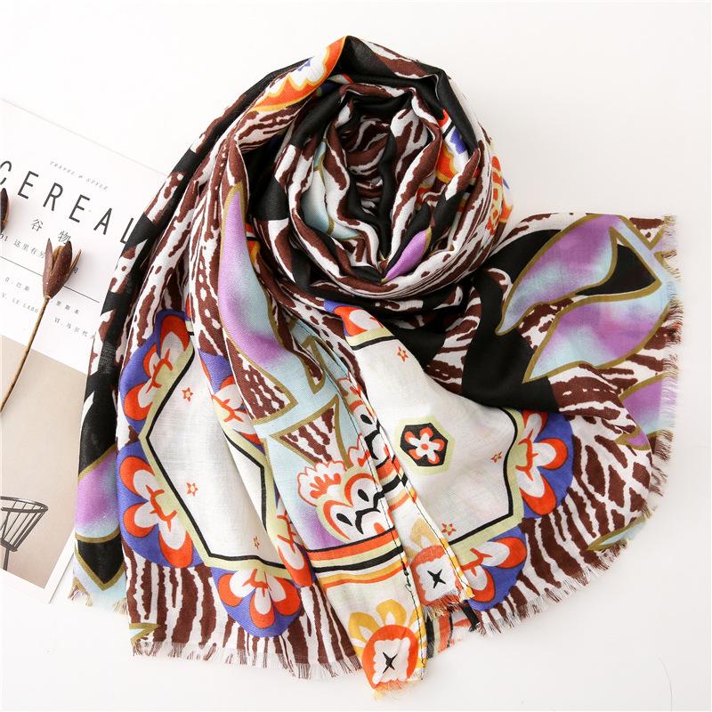 Women'S Fashion Printed Handkerchief, Luxury Style Sunshade Scarf, New Fringe Shawl for Outdoor Travel