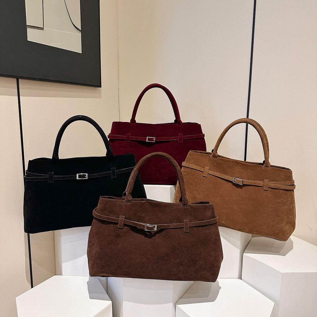 Retro Premium Matte Tragetasche für Damen, die gleiche tragbare Umhängetasche mit großem Fassungsvermögen für Pendler im Herbst und Winter