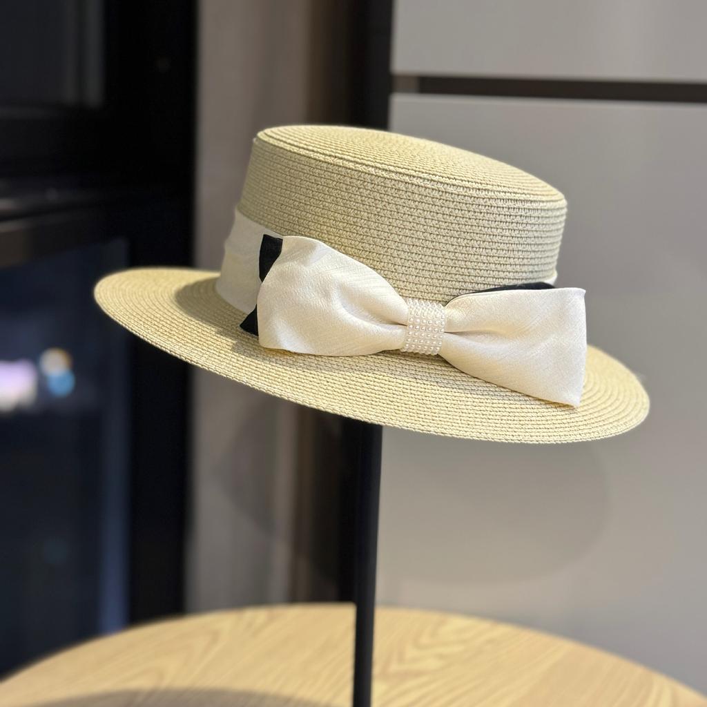Summer Flat Brim Hat | Breathable Vintage Small Hat, Lightweight Acrylic, Ideal for Beach and Casual Wear