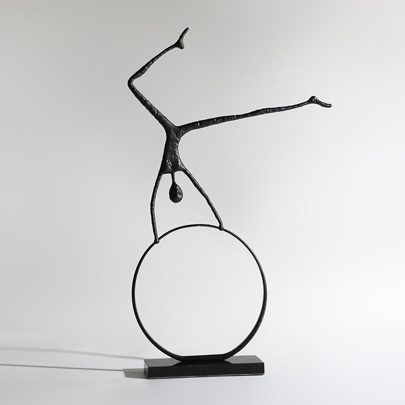 Light Luxury Black Metal Sports Figures Wrought Iron Sculpture Dance Pose Yoga Figure Living Room Decoration Home Decoration