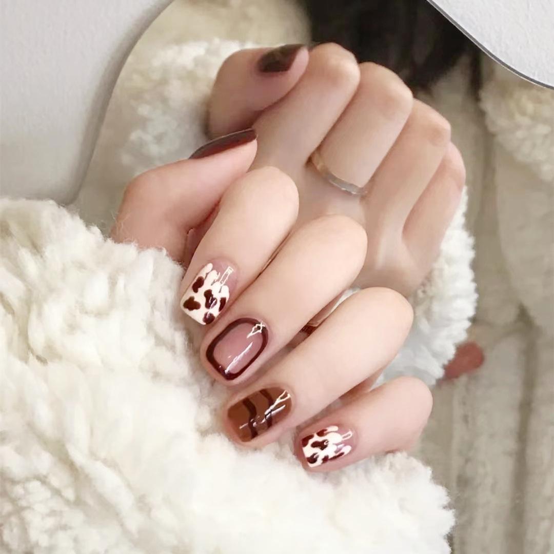 

C451-Caramel Cow Removable Short Fake Nail Art