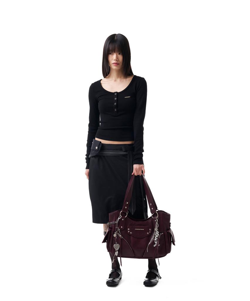 IUGAMAKARAS Button Fitted Top (Black)