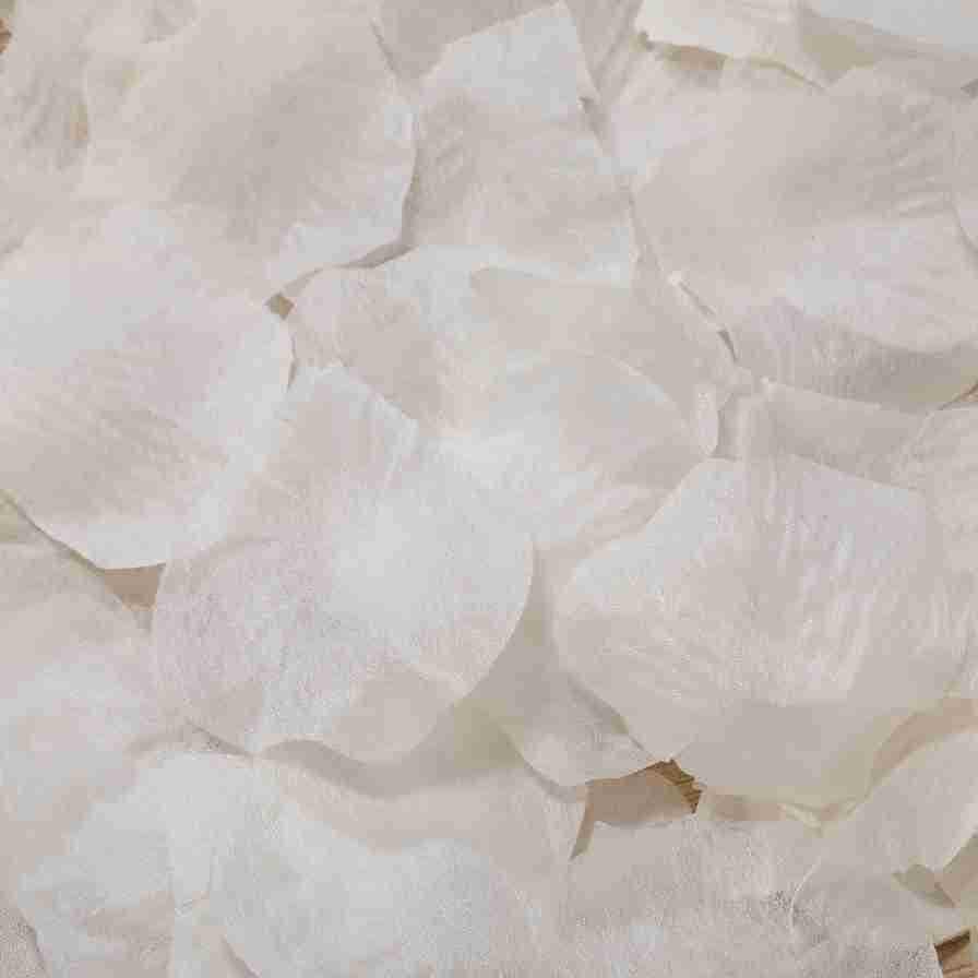 Non-Woven Artificial Rose Petals for Wedding Decorations and Hand-Thrown Arrangements