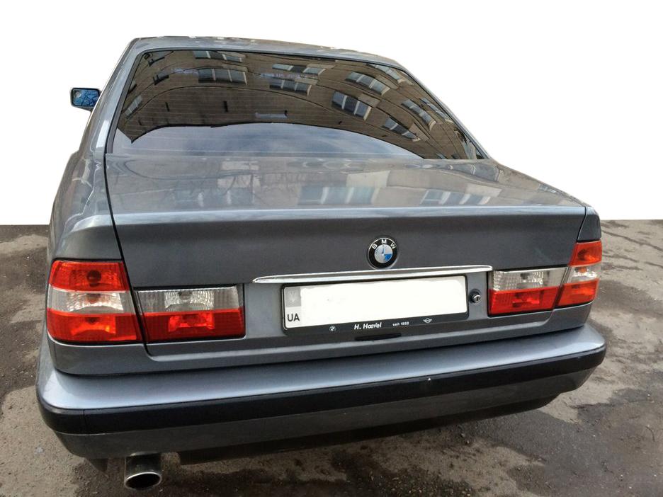 

Хром планка над номером (нерж.) для BMW 5 серія E-34 1988-1995 рр.