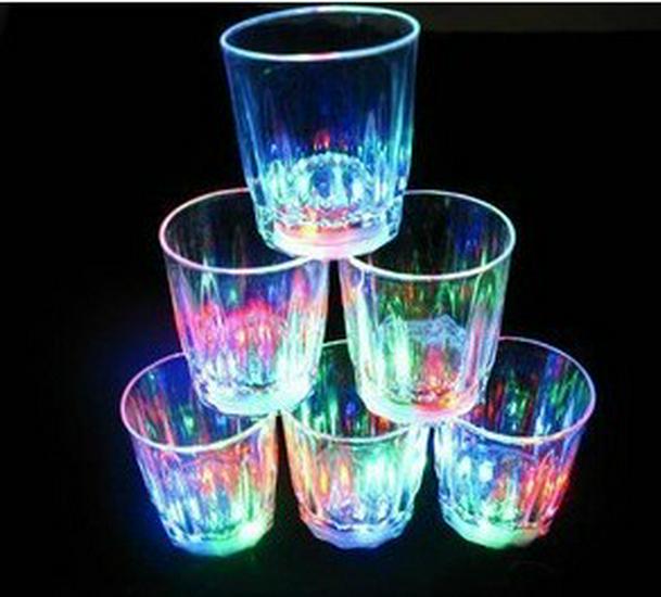 Colorful Flashing Cola Cups - Glowing Drinkware for Bars