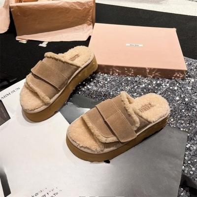 Modische Plateau-Pelzpantoffeln für Damen zum Ausgehen 2025 Herbst und Winter Neue Freizeitschuhe