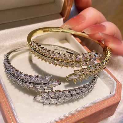 Leicht luxuriöses Weizenohr-Armband, Exquisites Armband im High-End-Party-Stil
