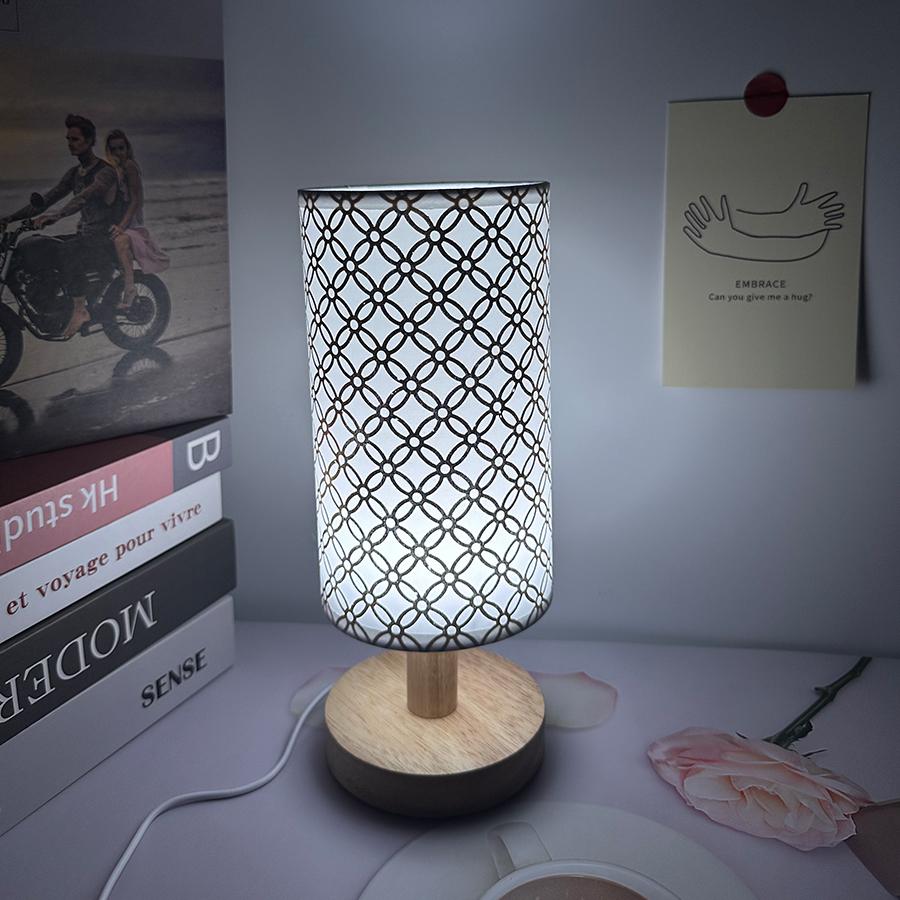 Nordische Massivholzbasis USB-Lampe Schlafzimmer Nachttisch Arbeitszimmer Wohnen Bett LED Dreifarbig Warm Augenschutz Nachtlicht