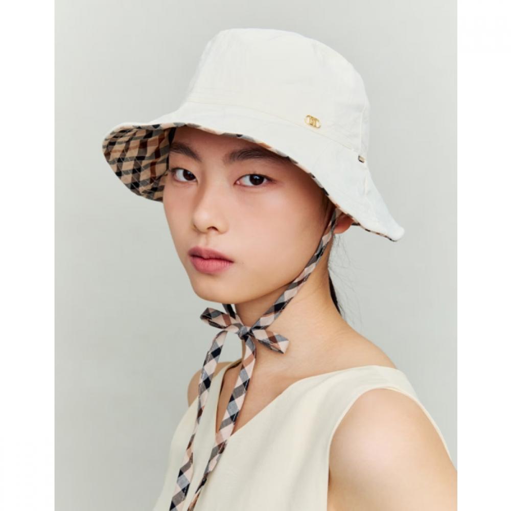 Daks Ivory Check Strap Bucket Hat Dche6e184iv Single option