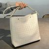 Premium Texture Woven Pattern Big Bag Women's 2025 New Fashion Large Capacity Commuter Messenger Bag Versatile Tote Bag