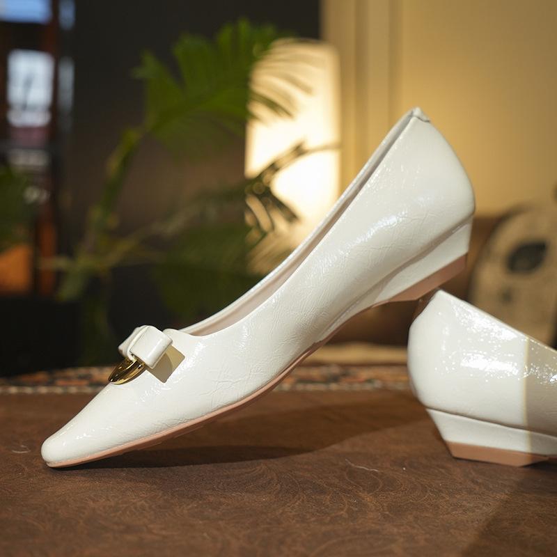 

Оригинальный дизайн~ Клиновидный каблук на плоской подошве~ Универсальные туфли-лодочки с бантом на мягкой поверхности~ Женские туфли с маленьким квадратным носком, для повседневной носки, с темпераментом 39