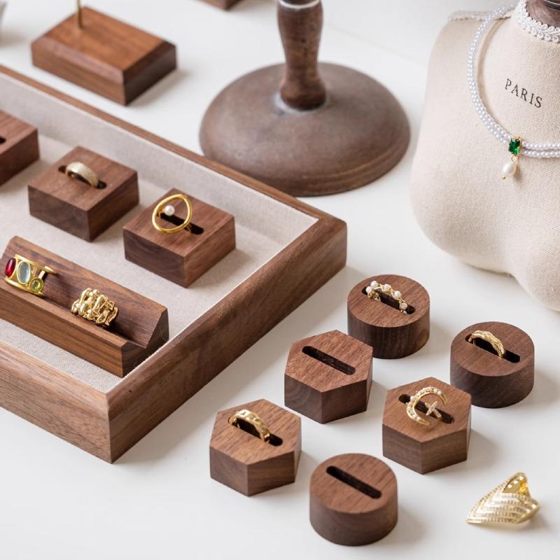 Solid Wood Jewelry Displays Rack Square Rings Trinket Showcase Stand Counter Ring Jewellery Show Holder Live Stream Display Prop