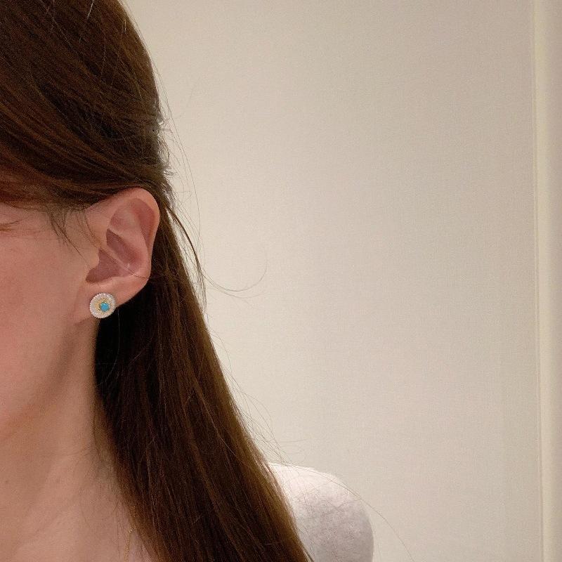 Retro Chinese High-End Italian Craftsmanship Light Luxury Turquoise Small Daisy Stud Earrings Niche Design Versatile Earrings