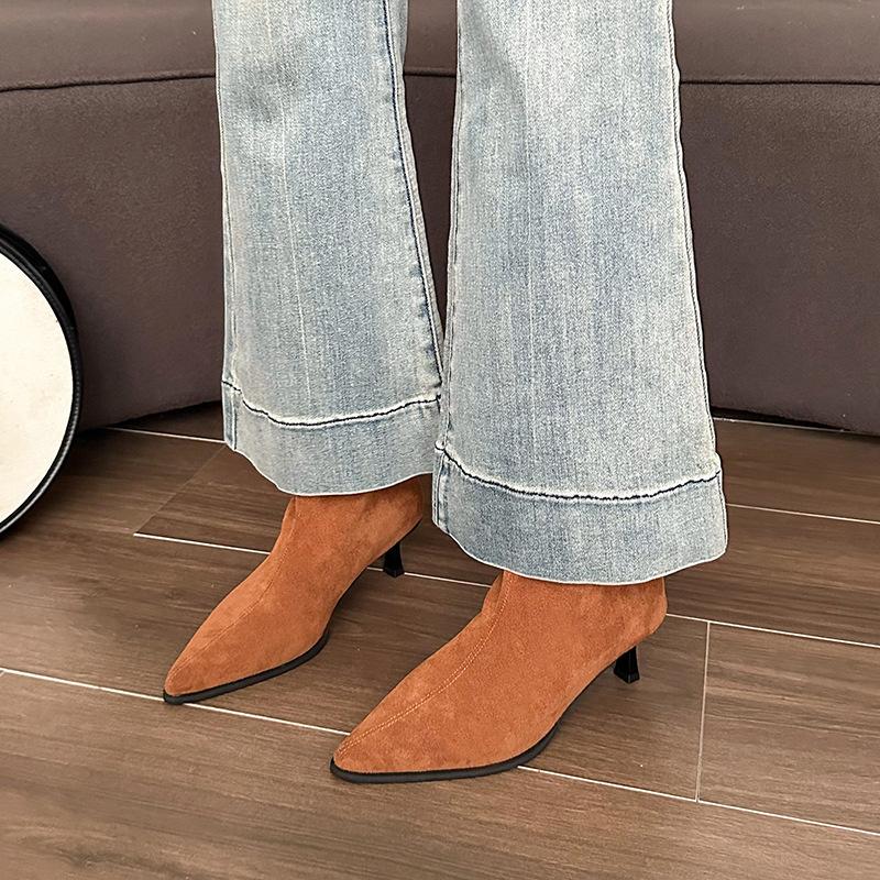 Large size low heel pointed head temperament suede short boots women's shoes autumn and winter new velvet thin heel thin boots