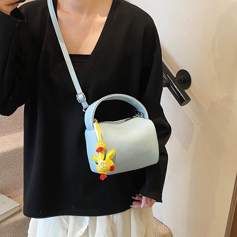 Summer handbag women's 2025  version of the new fashion trendy armpit bag small steamed buns mobile phone bag versatile shoulder bag