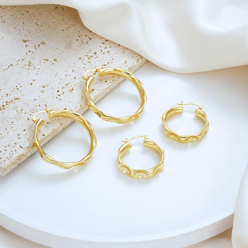 14K Gold-Plated Brass Gradient Hoop Earrings - Simple Luxury Fashion Design