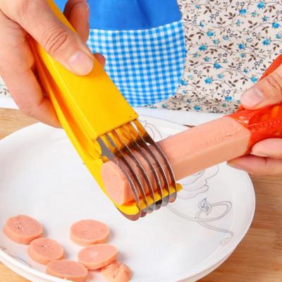 Hızlı ve güvenli muz dilimleyici, çocuklar ve yetişkinler için uygun, atıştırmalıklar, meyve salataları, tatlılar ve yemek hazırlığı için mükemmel basit bir mutfak aleti