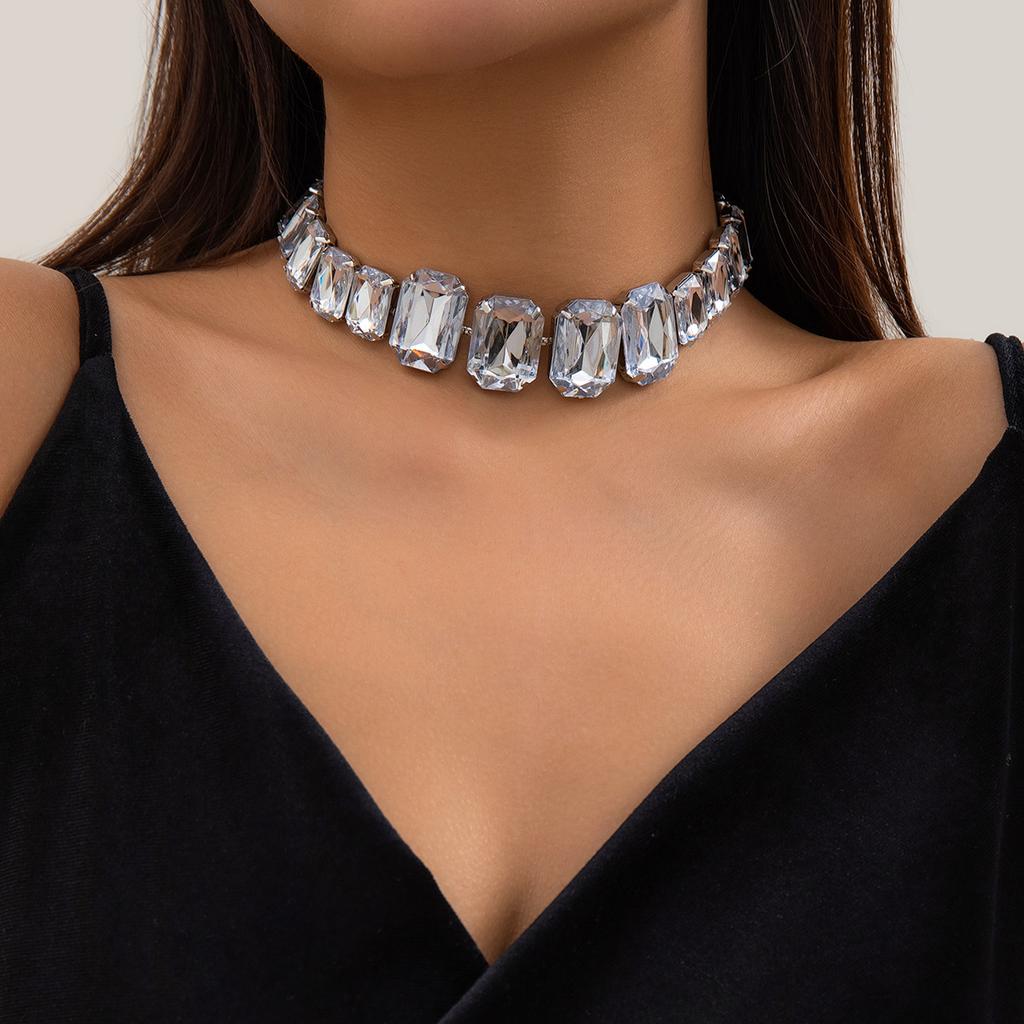 Luxusní velký křišťálový choker náhrdelník Vintage výrazný křišťálový kamínkový svatební šperk na krk pro ženy na párty zdobený