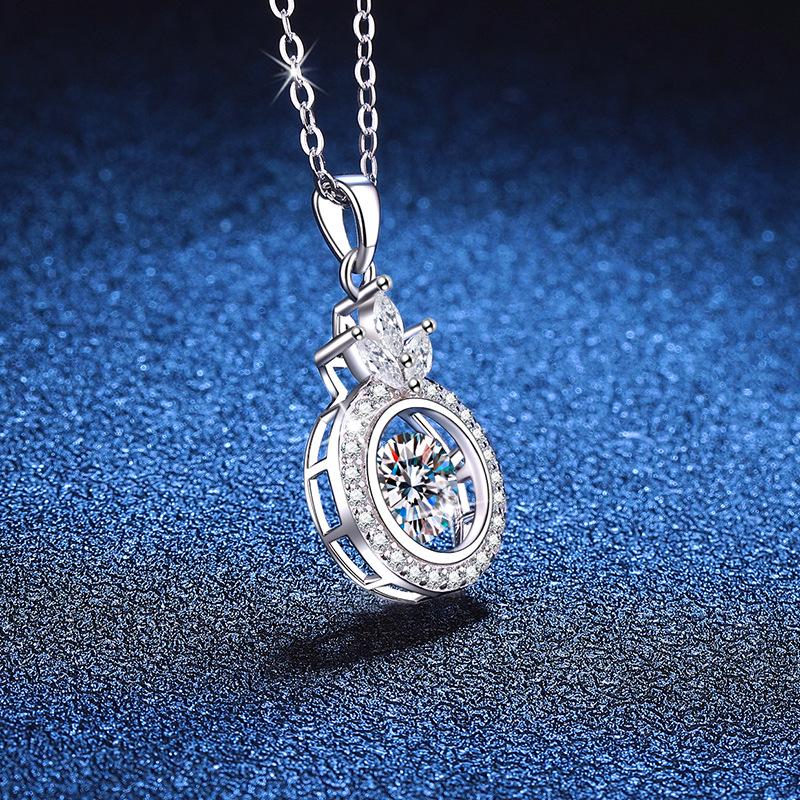 Sterling Silver Moissanite Crown Pendant Necklace for Women - 1 Carat S925 Dynamic Necklace