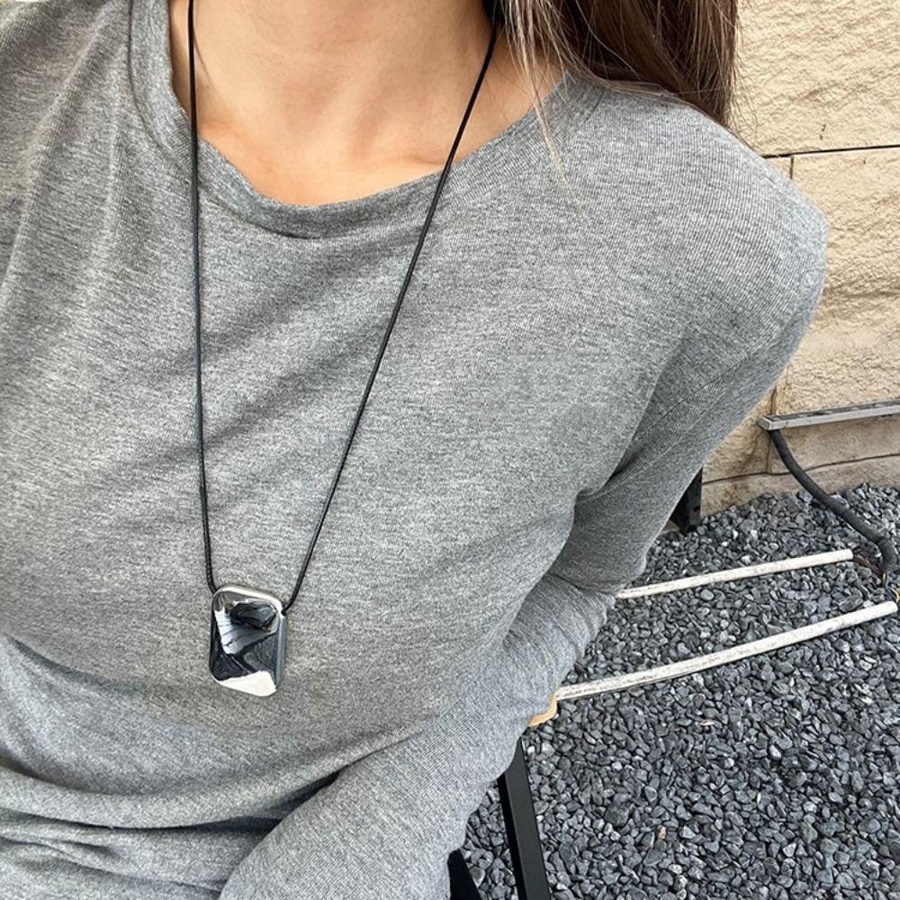 Daily Wear Square Pendant Necklace Delicate Design Geometric Necklace Women Girls