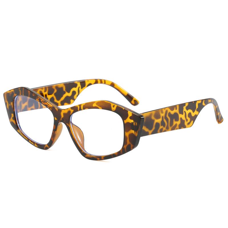 European Style Cat Eye Glasses 2024: Large Black Frame, Anti-Blue Light, Flat Prescription Lenses