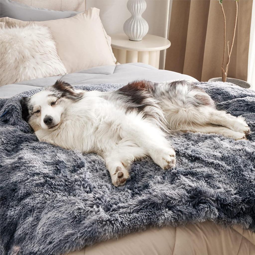 Plush Sherpa Waterproof Fleece Pet Blanket: Thickened Pad for Dogs & Cats