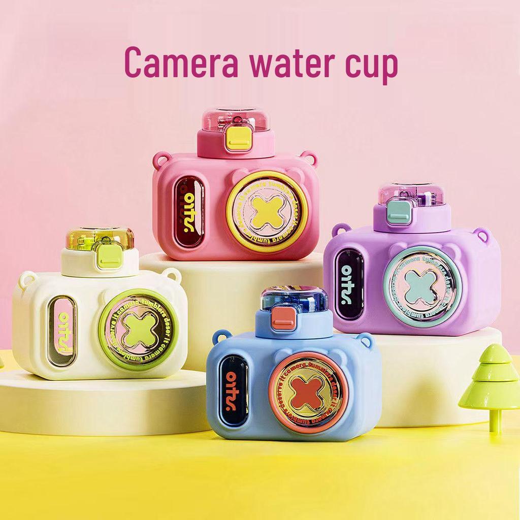 High-Capacity Children's Pop-Up Straw Water Cup - Portable Baby Bus Design