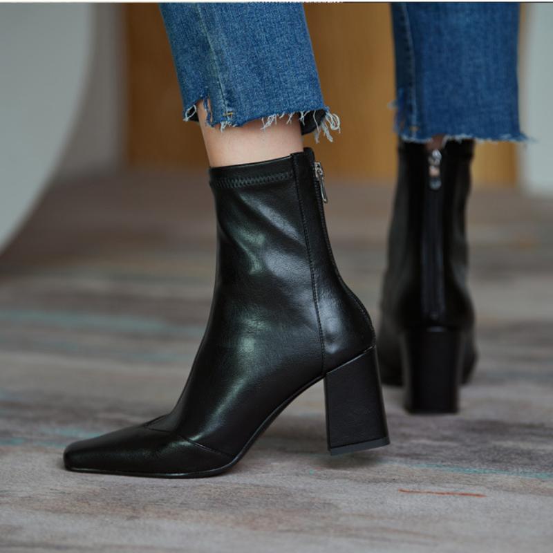 Botas cortas retro marrones francesas para mujer Otoño e invierno De tubo  medio Dedo delguito cuadrado Dedo del tacón alto Botas elásticas de tacón  alto comprar a buen precio — entrega gratuita,