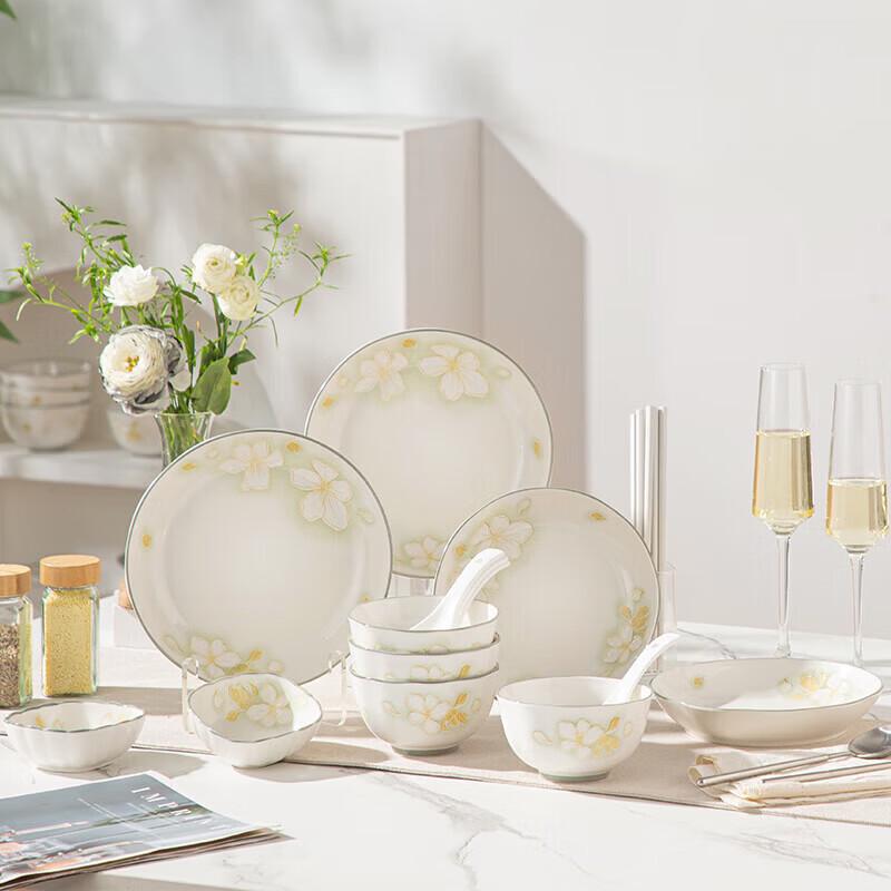 Weidu Pastoral Flower 18-Piece Dinnerware Set