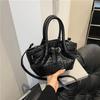 Summer small bag women's new fashion versatile messenger bag portable bucket bag small bag