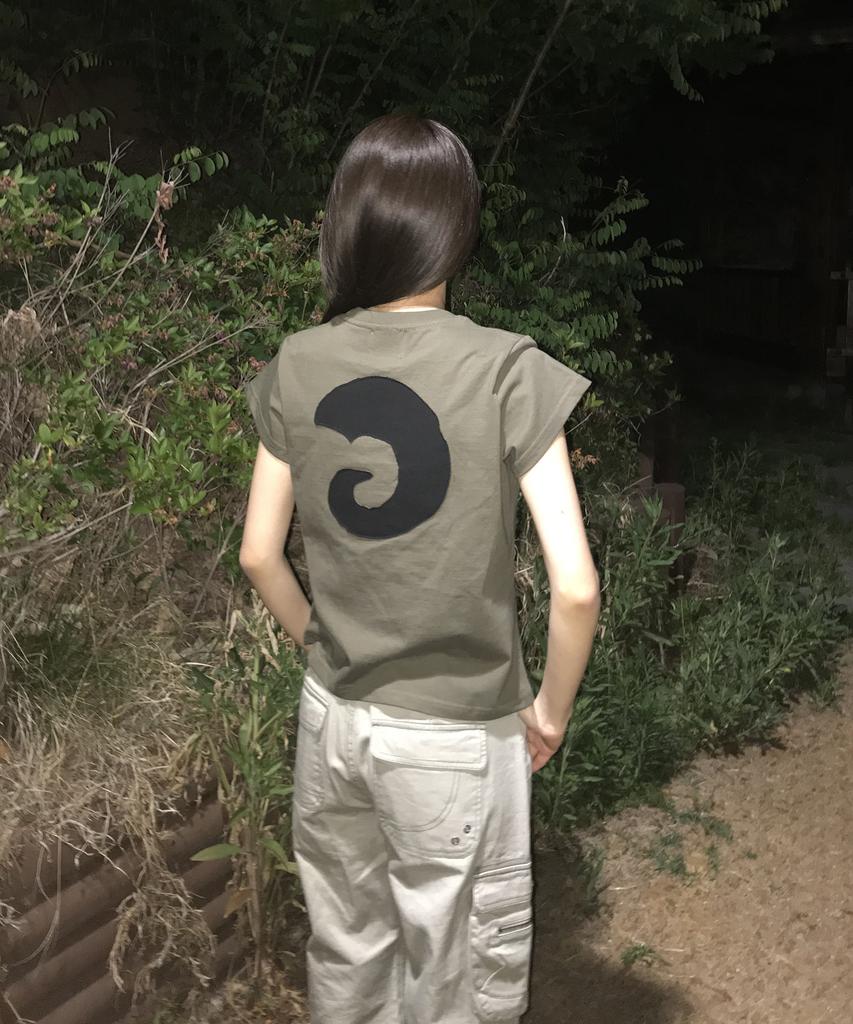 Tansanmageunesyum Horn Applique T-Shirt (Khaki)