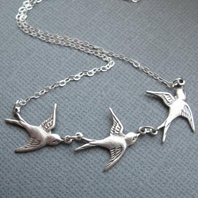 Vintage Three Sparrow Bird Pendant Necklace - Cute Simple Animal Alloy European Accessories