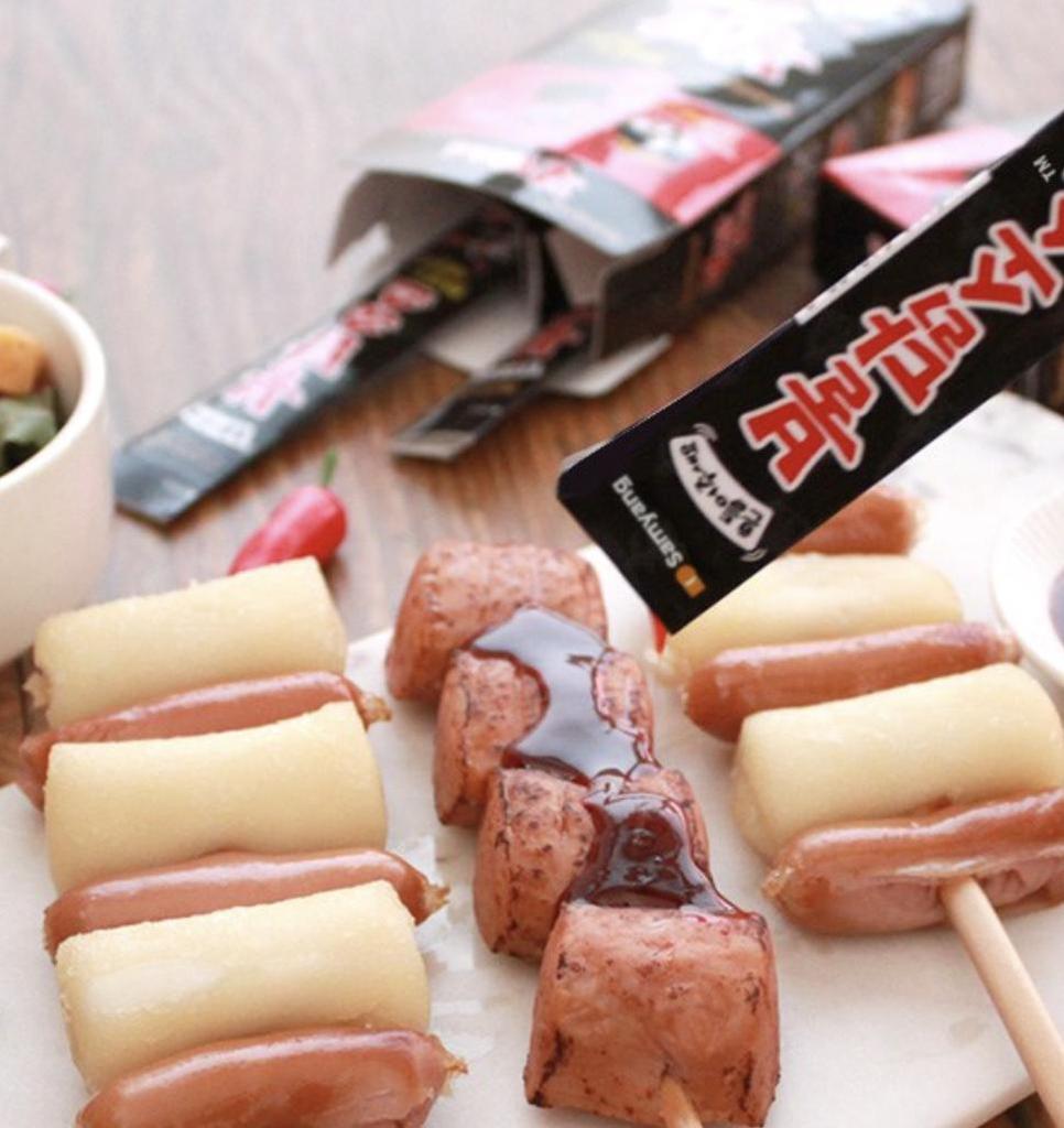 Samyang Buldak Stick Sauce Fiery Hot Chicken Flavor Portable Dipping Dressing 16g x 20 Sticks
