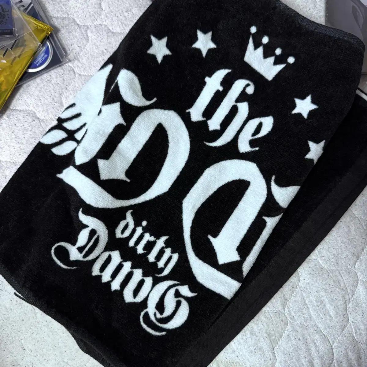

Hipmy Dirty Dog Horizontal Big Towel