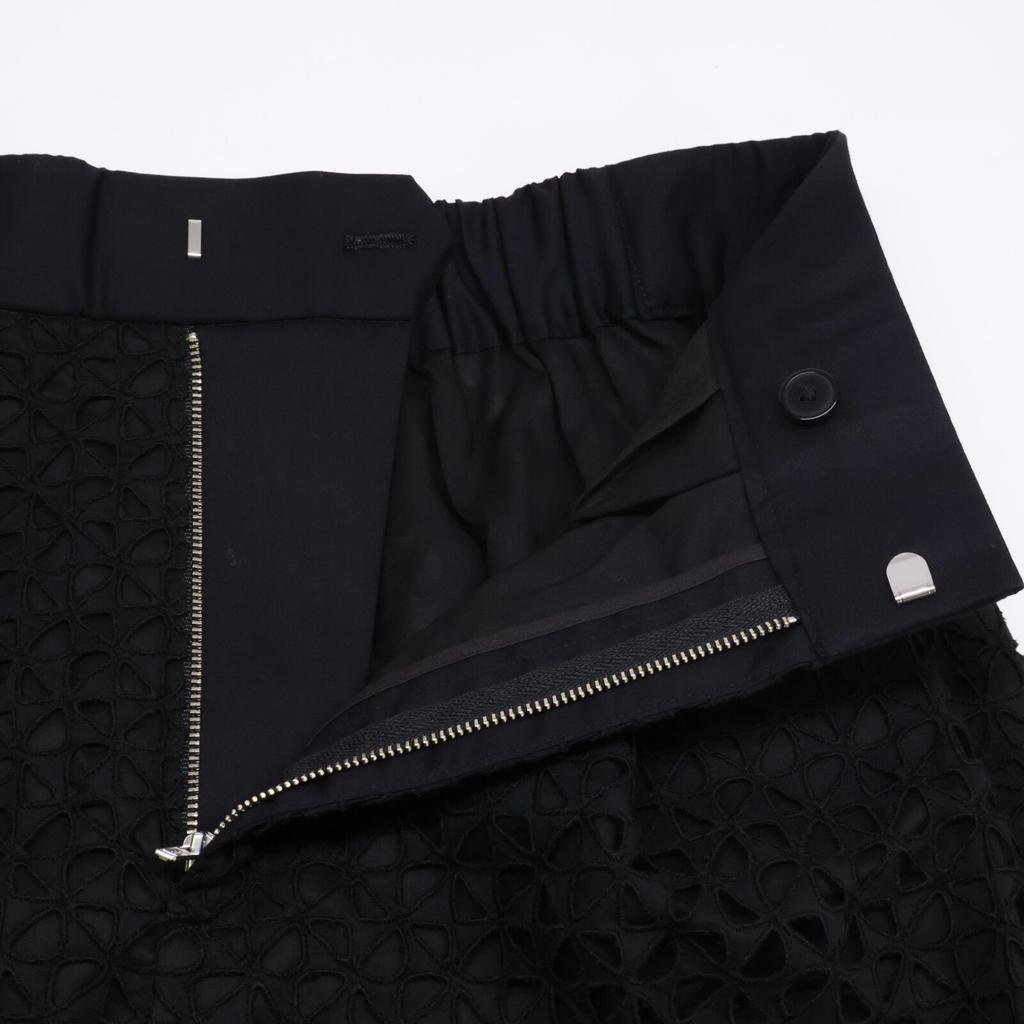 CONTE Black embroidered lace pleated pants Bottoms 38 blackUsed