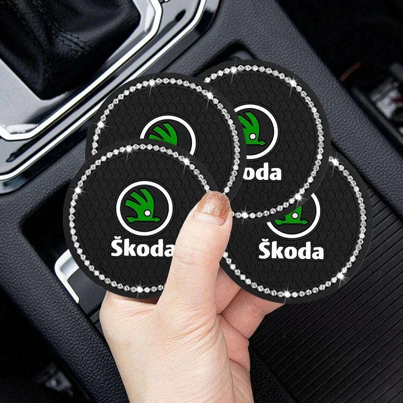 Non-slip Car Water Cup Pad Rhinestone Rubber Mat For Skoda Octavia A2 A5 A7 Fabia Rapid Karoq Superb Kodiaq Yeti RS Scala Kamiq wsjn67