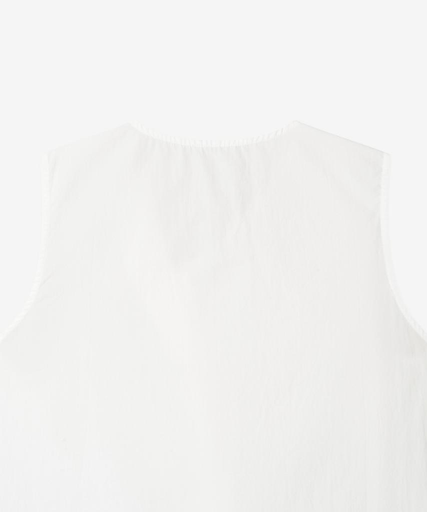 BASIKA Natural Button Sleeveless Blouse (White)