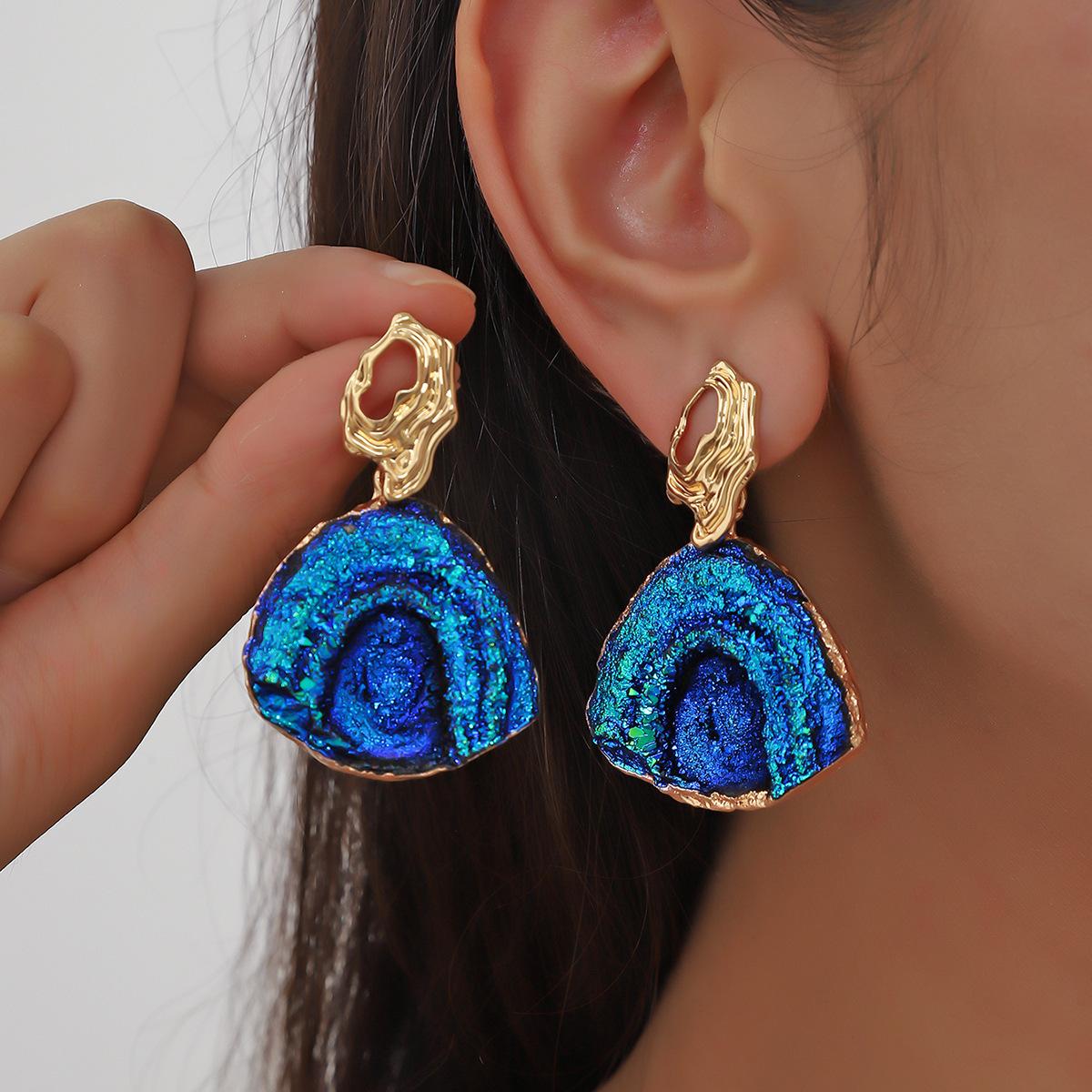 

Модные серьги-гвоздики для женских украшений синий