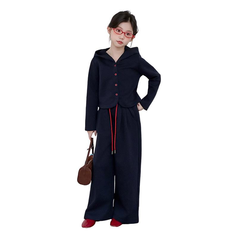 Marineblaues Herbst-Mode-Set für große Mädchen: Kapuzenjacke & Lässiges Zweiteiler-Outfit (Stil 2025)
