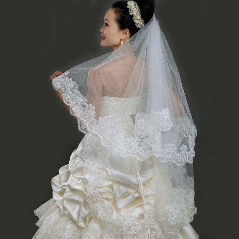 Womens Short Fingertip Length 1 Tier Lace Edge Wedding Bridal Veil Bride Tulle Hair Accessories Without Metal Comb