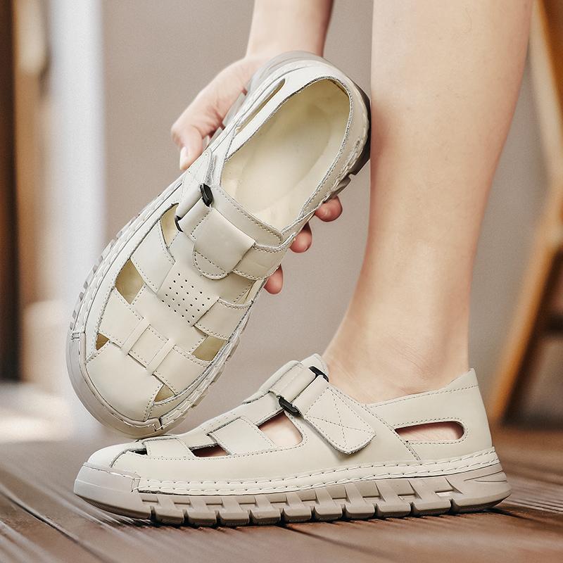 Mode Sandales d'été blanches pour hommes Chaussures décontractées respirantes à la mode Semelle souple Sandales de plage d'extérieur Claquettes romaines Grande 47