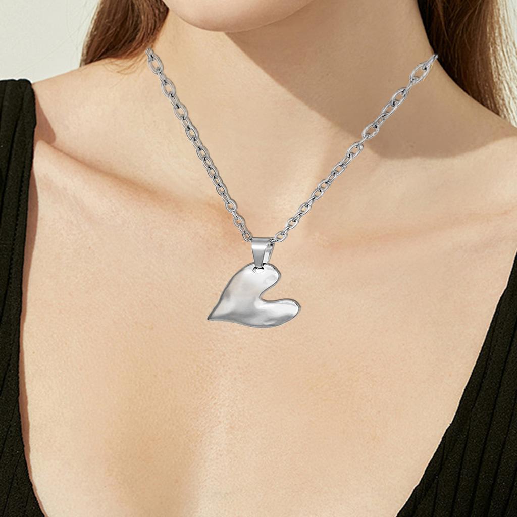 Elegant Love Heart Necklace Pendant Charm Neck Chain Jewelry with Stainless Steel Chain for Everyday Wear