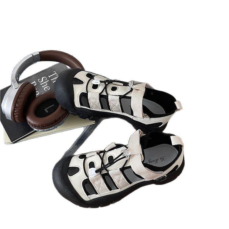 Platformové římské sandály dámské letní 2025 nové svrchní oblečení módní tátové boty oblíbené ležérní boty s otvorem tide