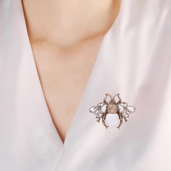 Women Brooch Sparkling Rhinestones Inlaid Insect Shape Suit Pin Sweaters Collars Hats Bags Coats Scarves Decorative Collar Badge