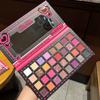 Pink Girl Retro 32 Color Oil Painting Eyeshadow Palette Pearlescent Waterproof Matte Sequin Stage