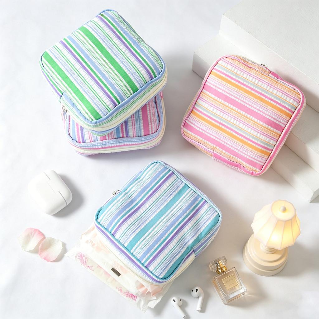Modern Striped Storage Bag With Multifunctional Organizer For Travel And Makeup Use